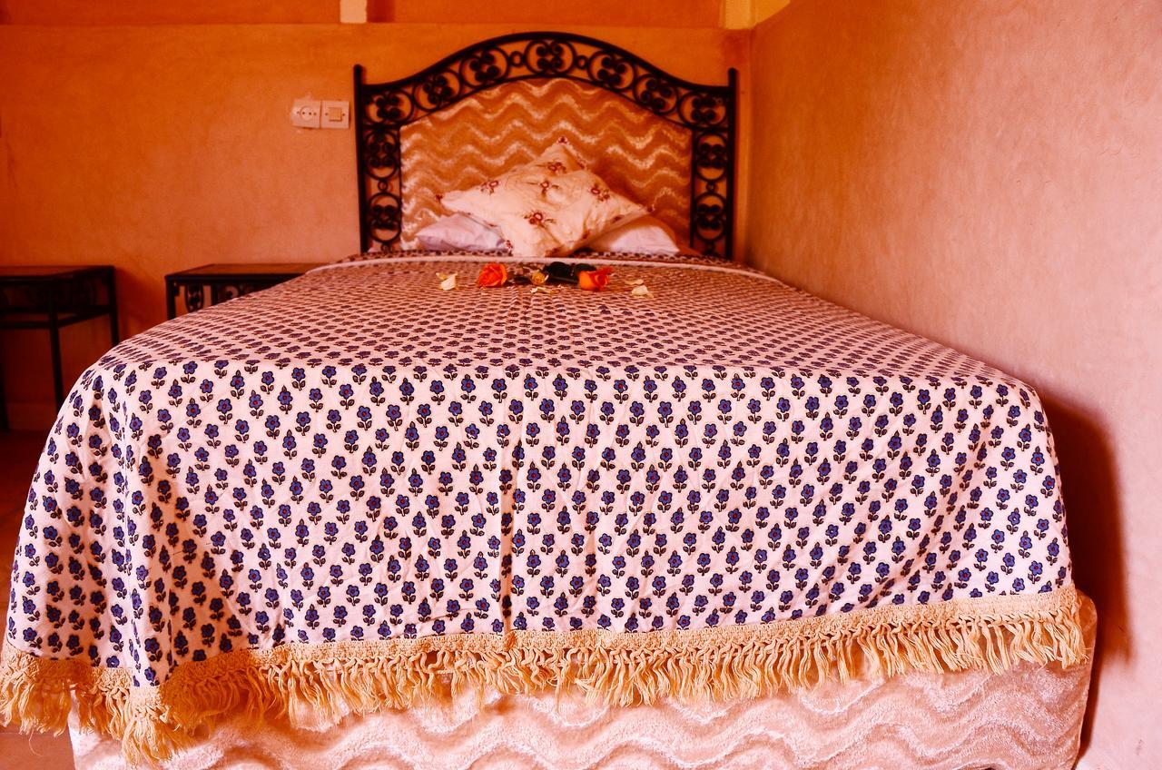 Hotel Latifa House Sbiti Exterior foto