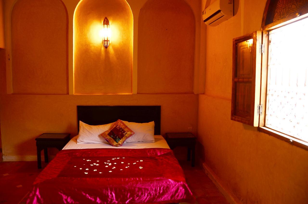 Hotel Latifa House Sbiti Exterior foto